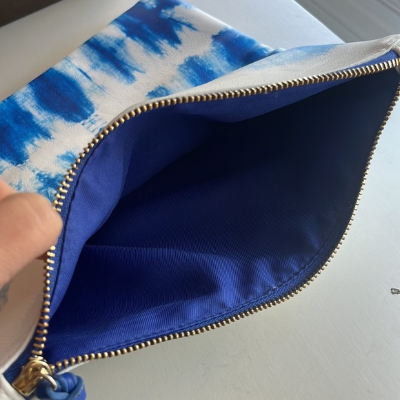 Blue and White Tie Die Fold-over Clutch - Picture 2 of 8